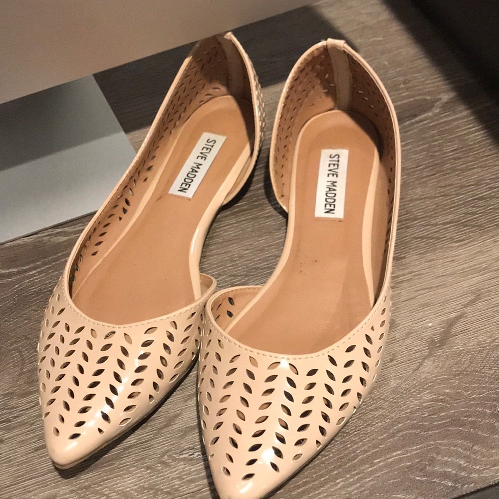 Steve Madden nude flats